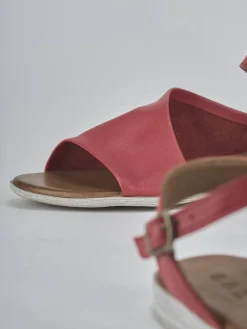 Sandalo tacco 1 cm rosso pelle