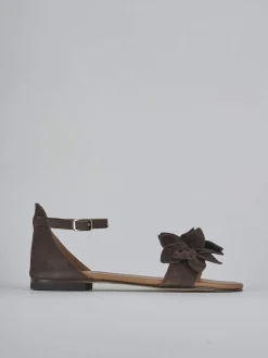 Sandalo tacco 1 cm testa camoscio