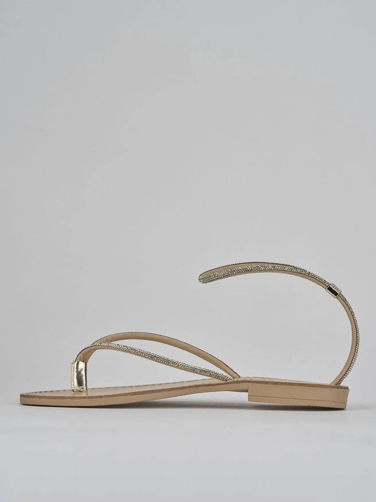 Sandalo tacco 1cm oro pelle