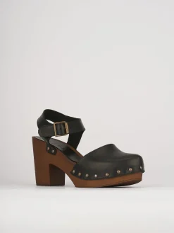 Sandalo zoccolo tacco 7cm con plateaux nero pelle