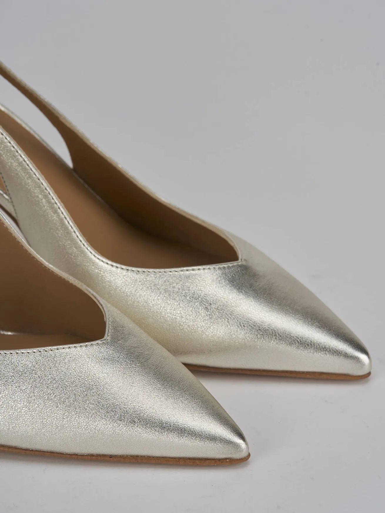 Slingback decolte tacco 7 cm oro laminato