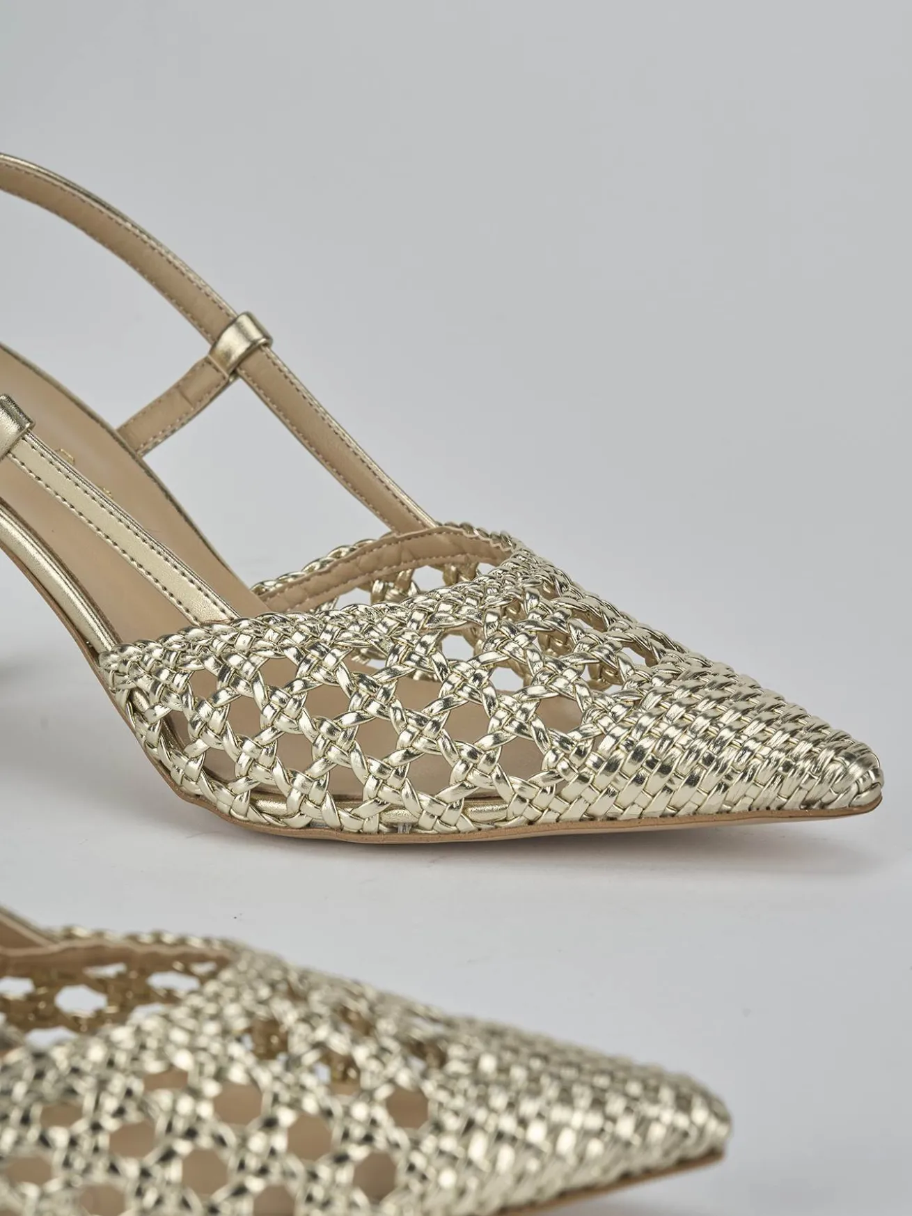 Slingback tacco 7cm laminato oro