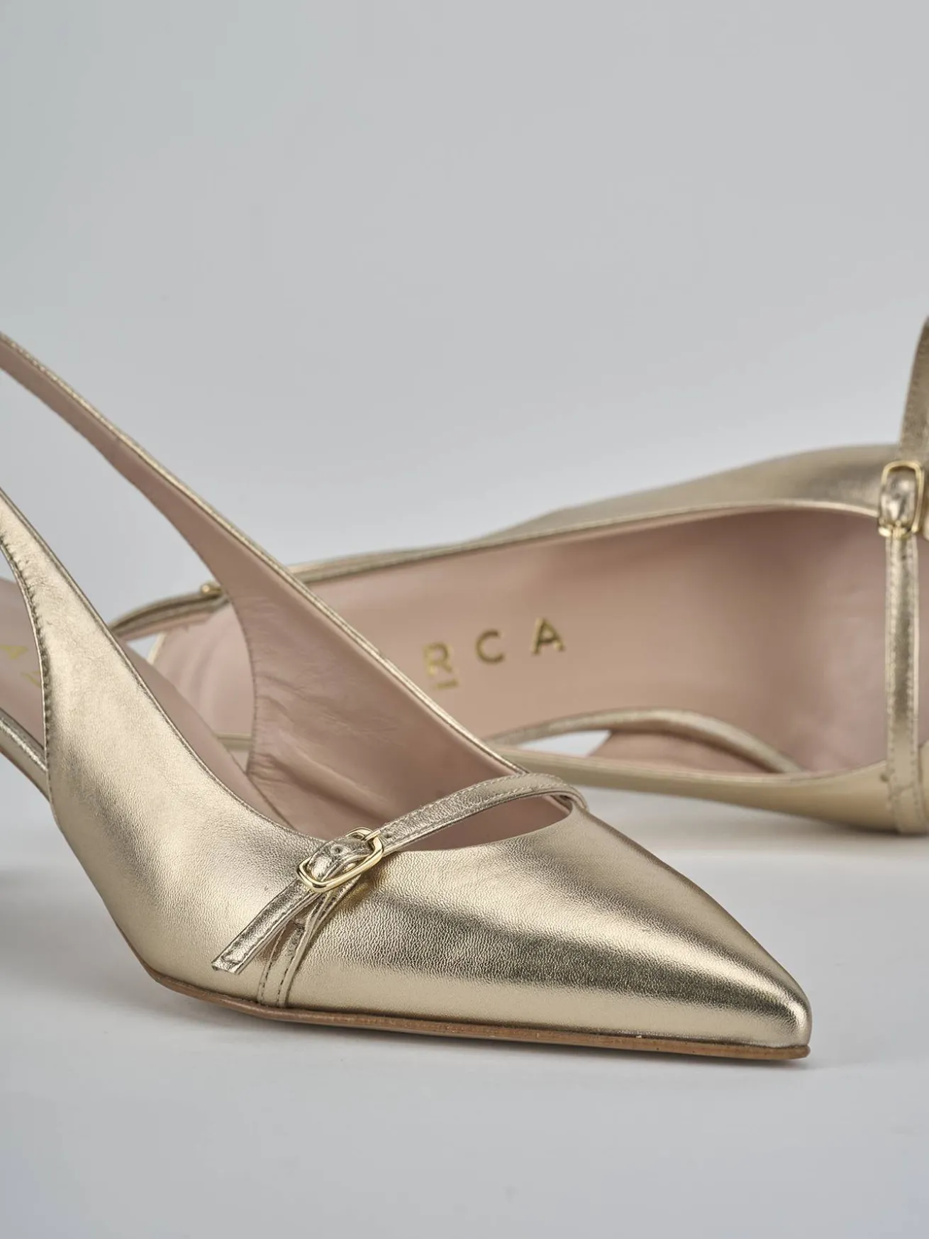 Slingback tacco 7cm pelle oro
