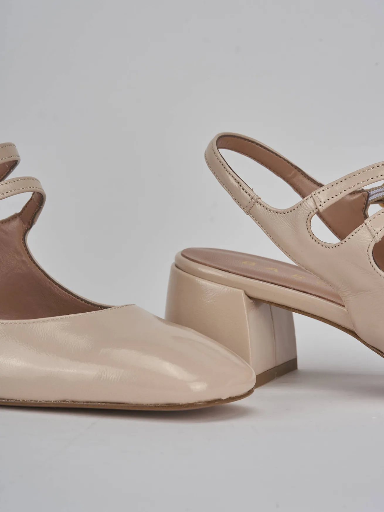 Slingback tacco 5cm vernice beige