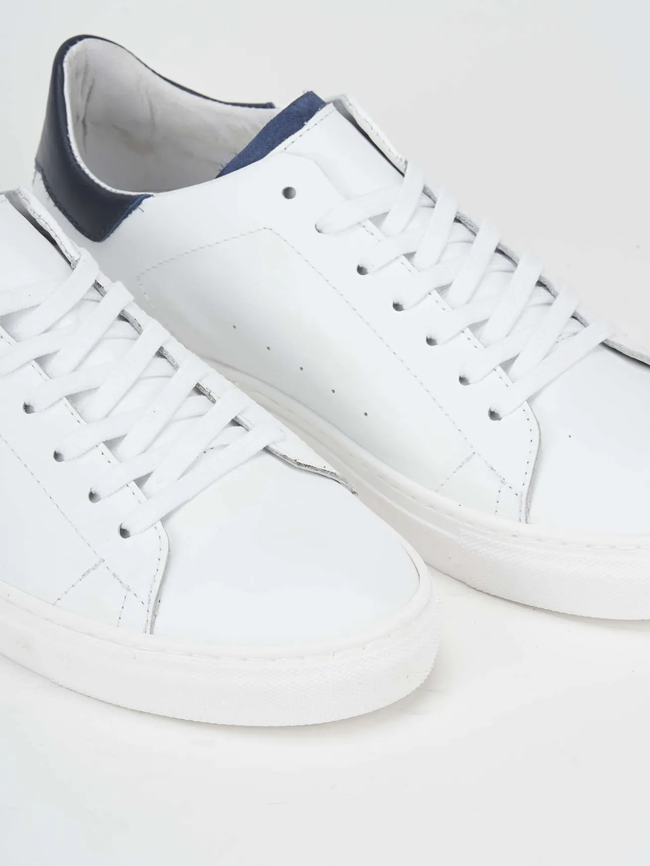 Sneakers bianco pelle