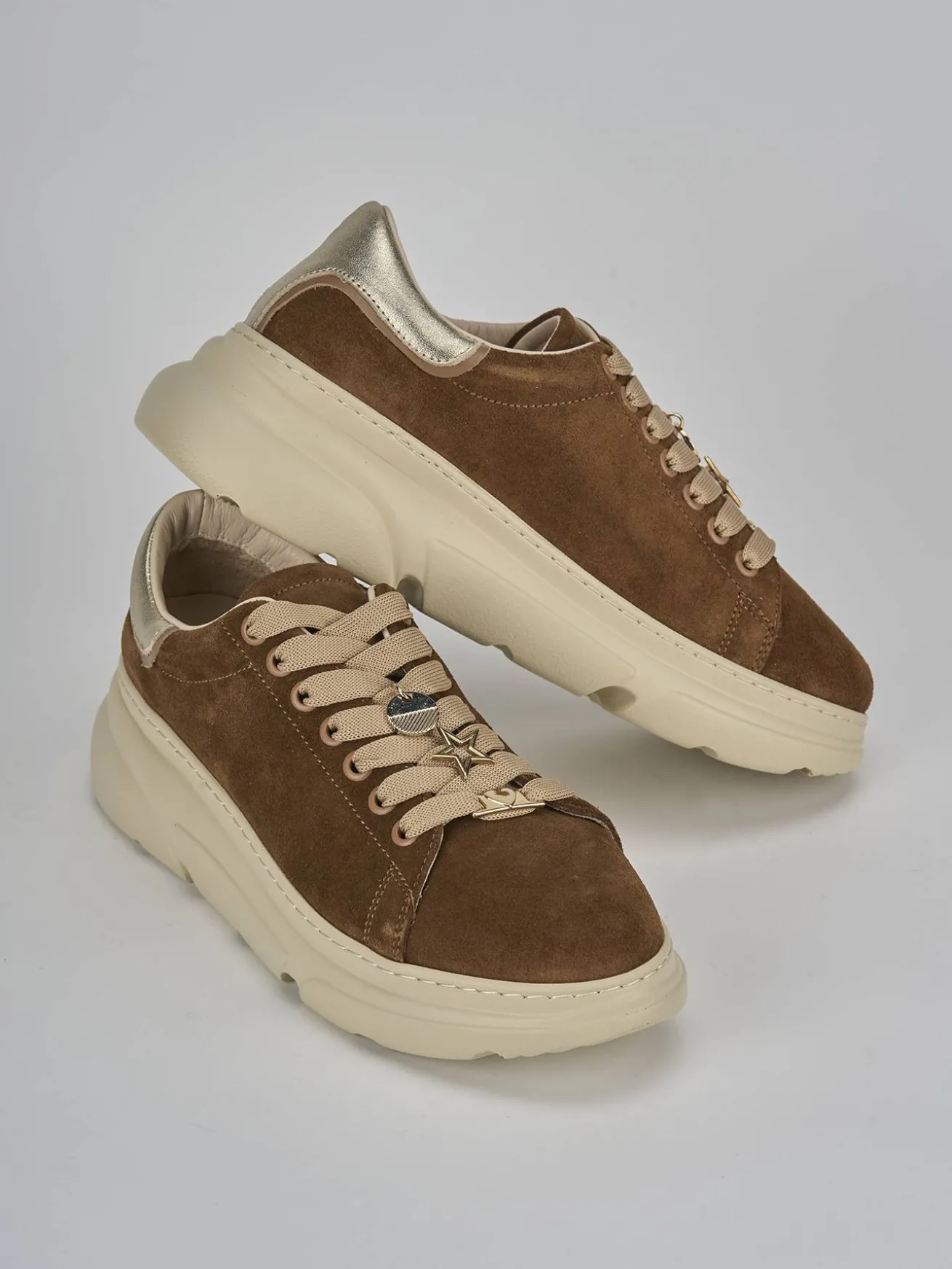 Sneakers camoscio marrone