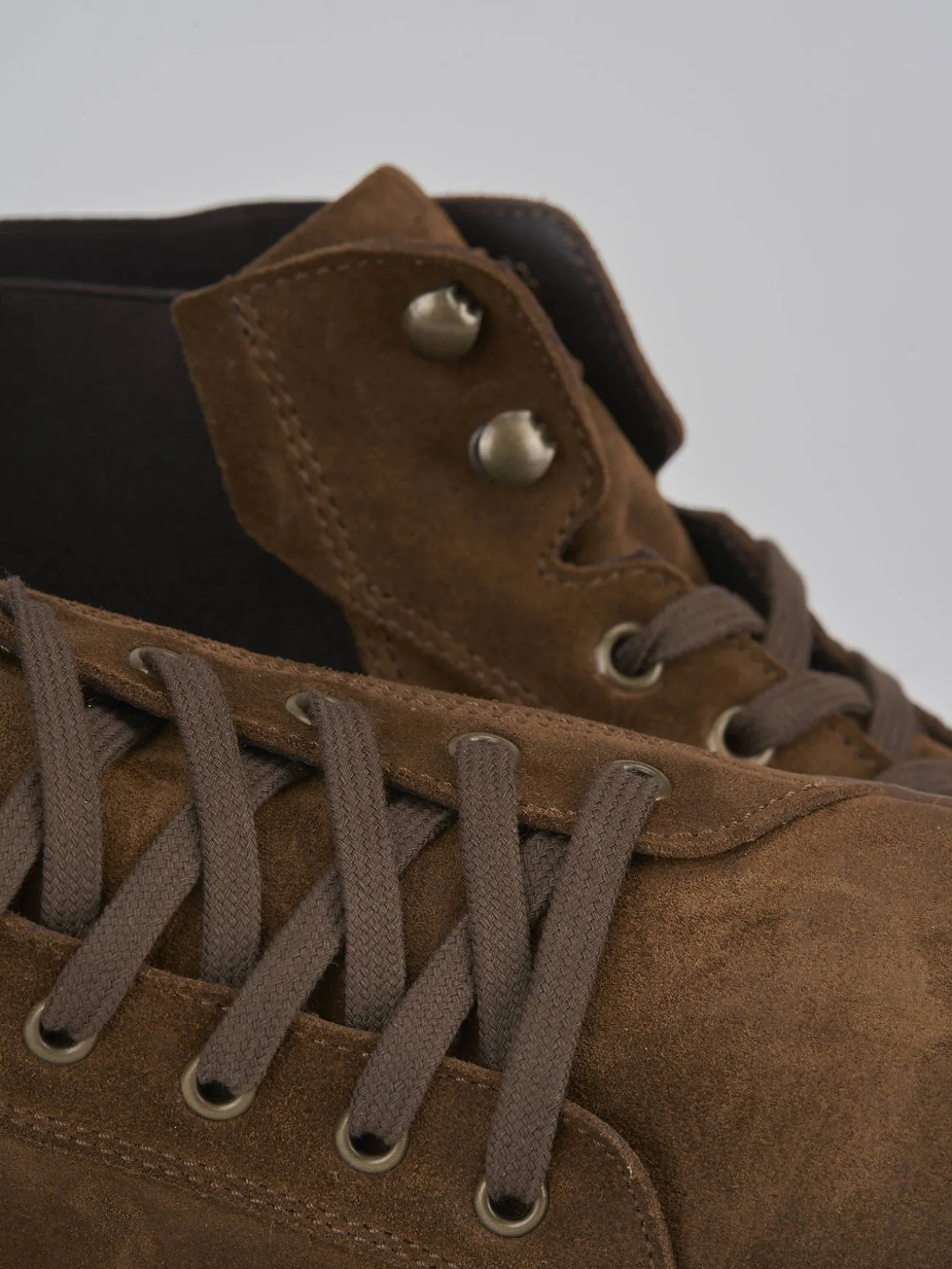 Sneakers camoscio marrone