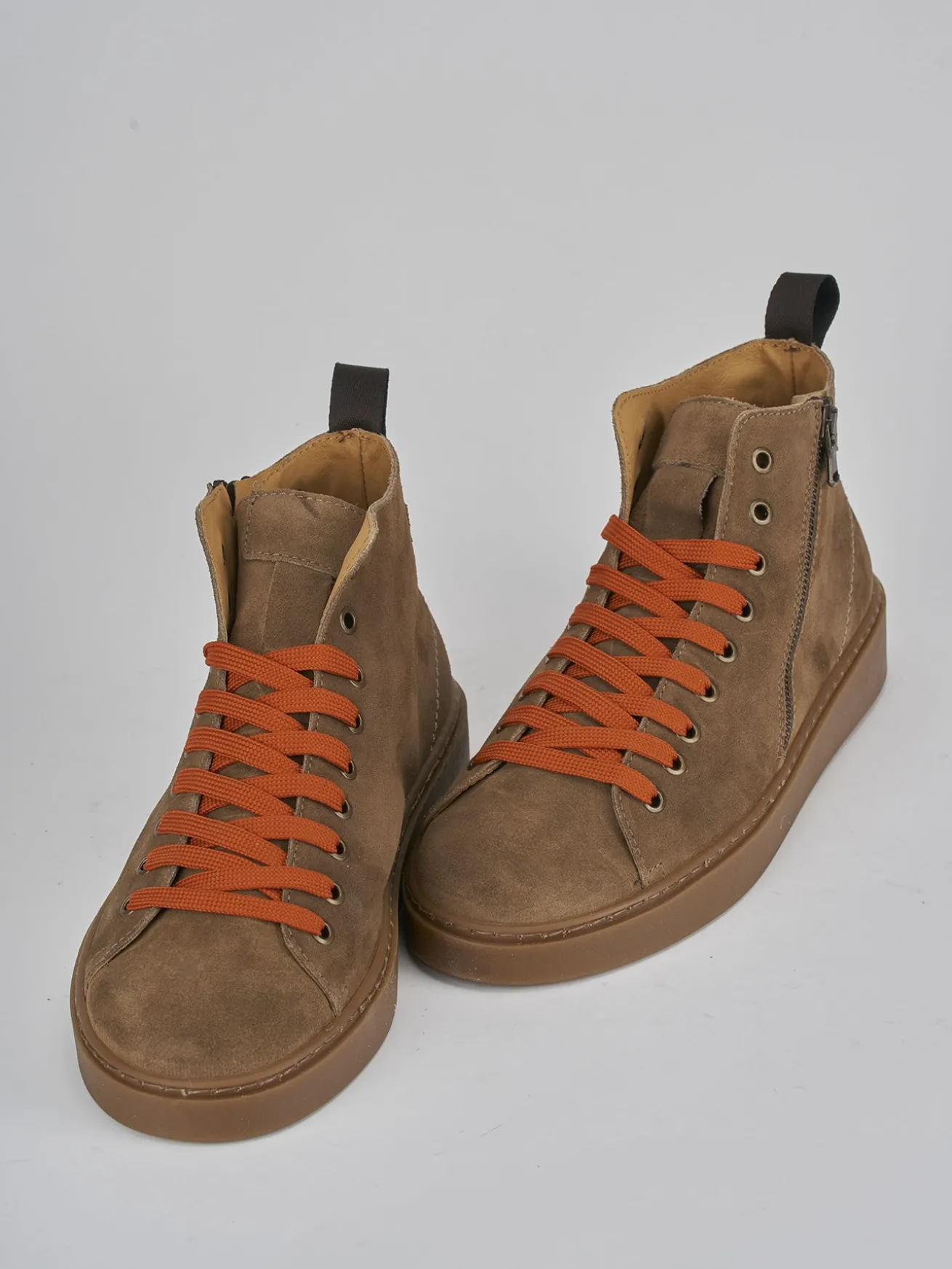 Sneakers camoscio marrone