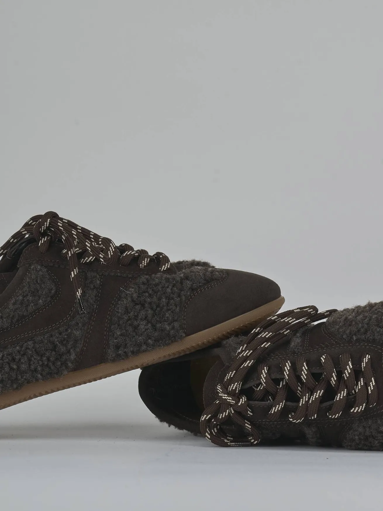 Sneakers camoscio testa