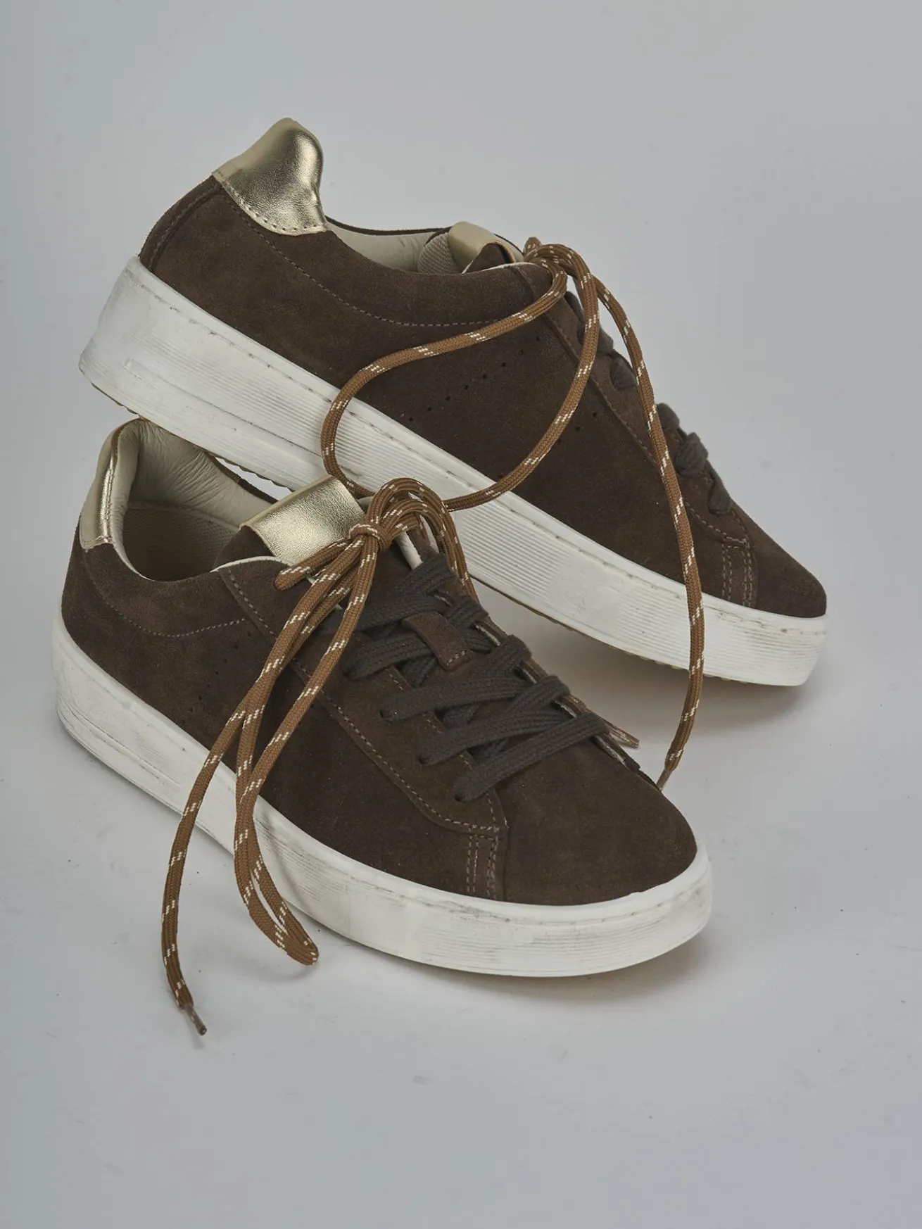 Sneakers camoscio testa