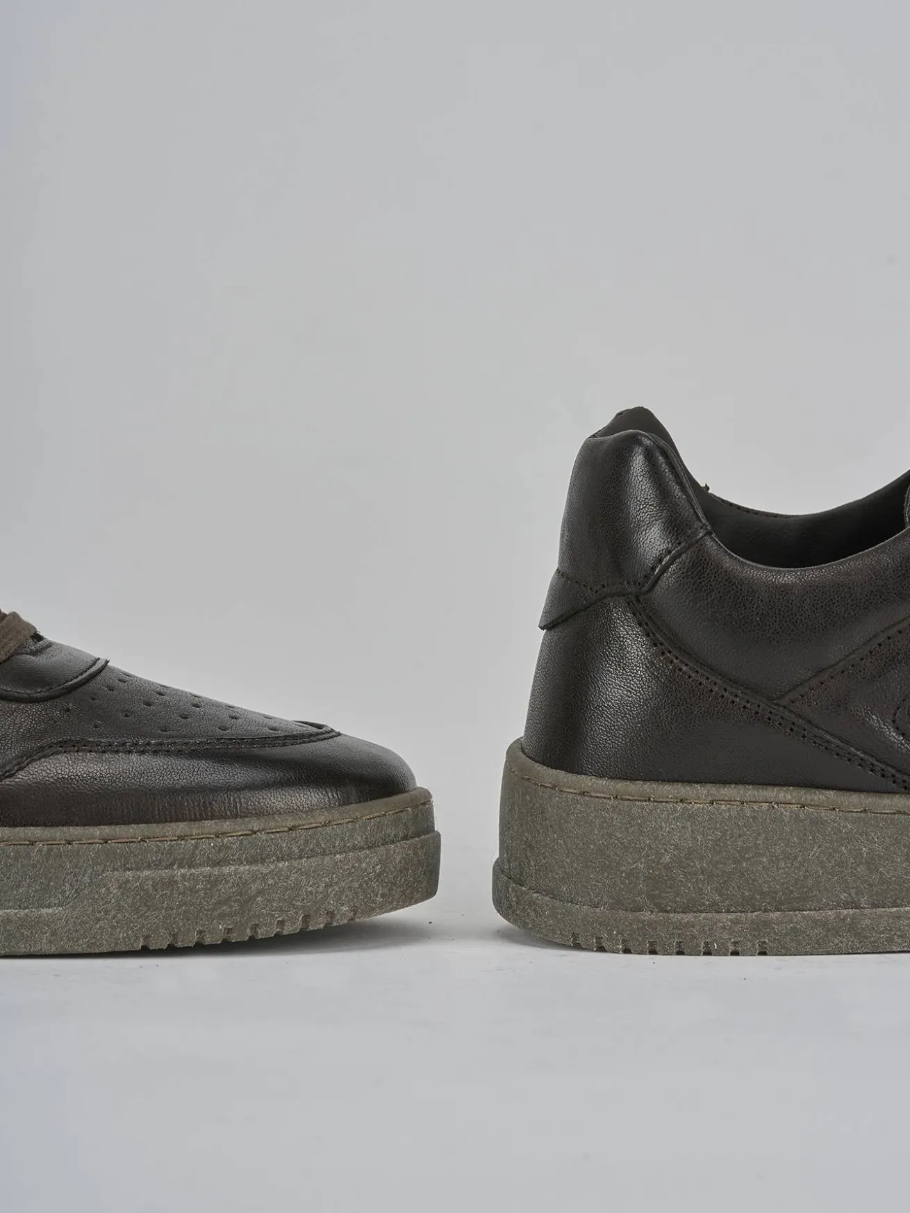 Sneakers pelle testa