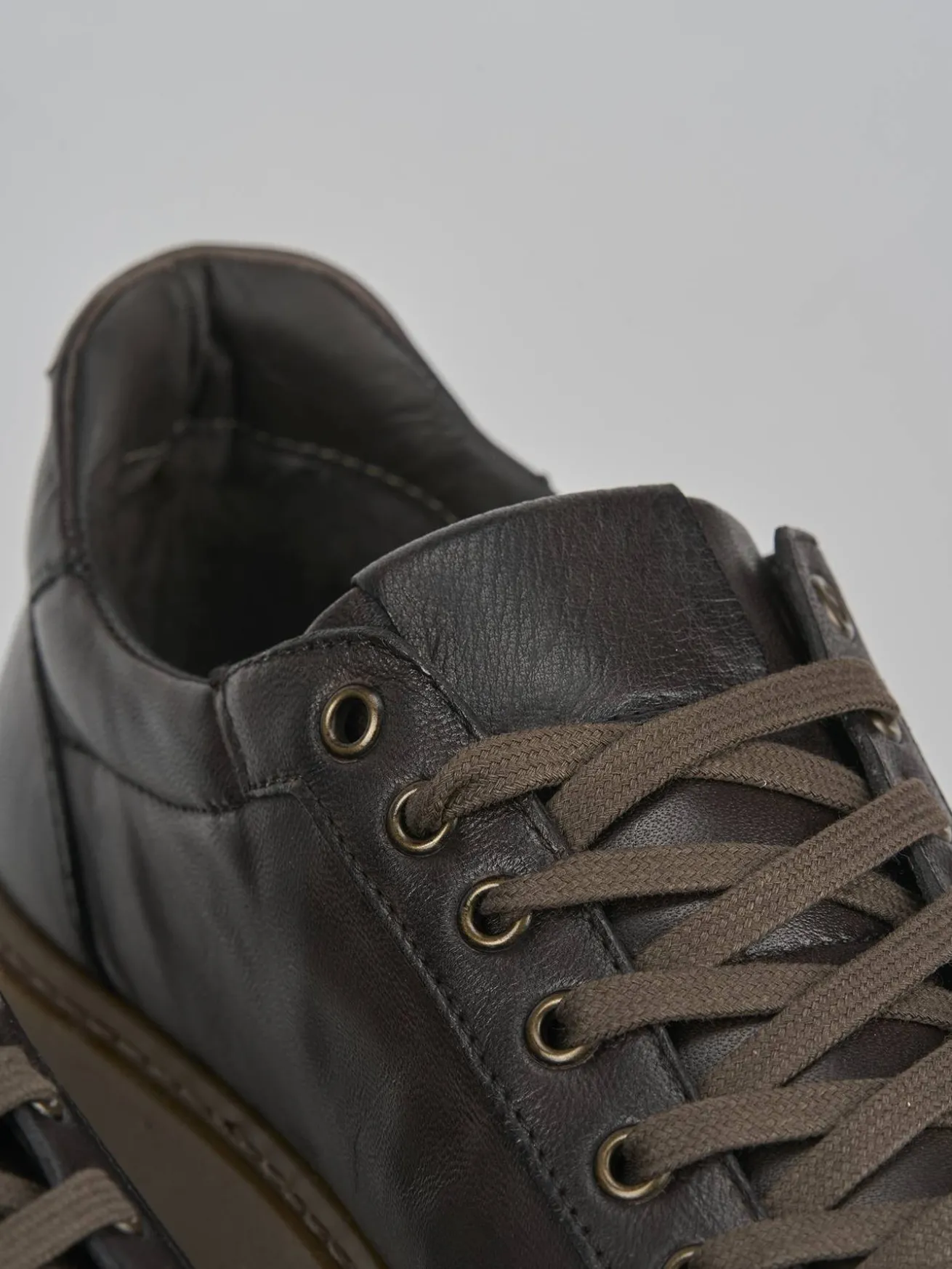 Sneakers pelle testa