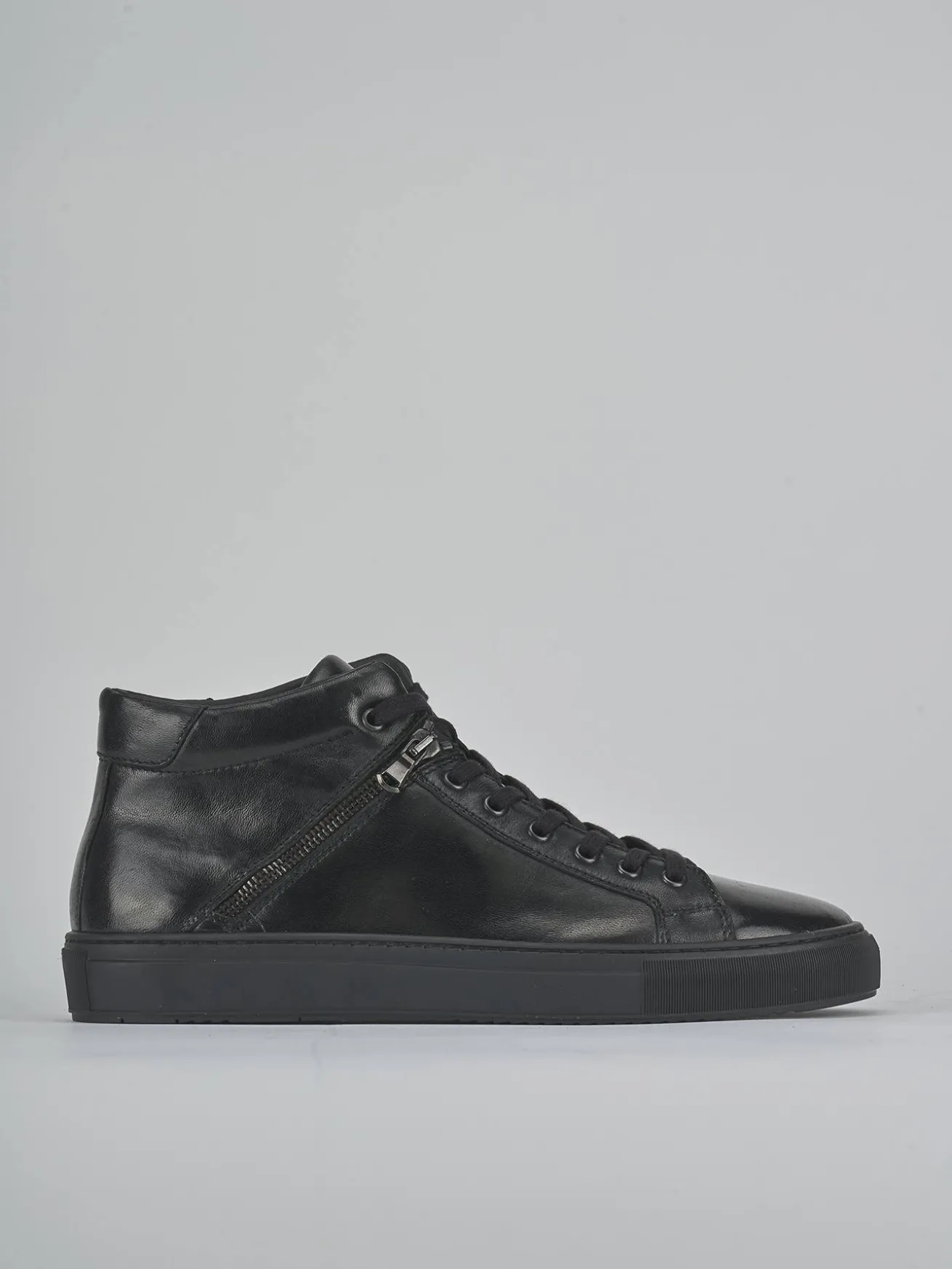 Sneakers tacco 1cm pelle nero