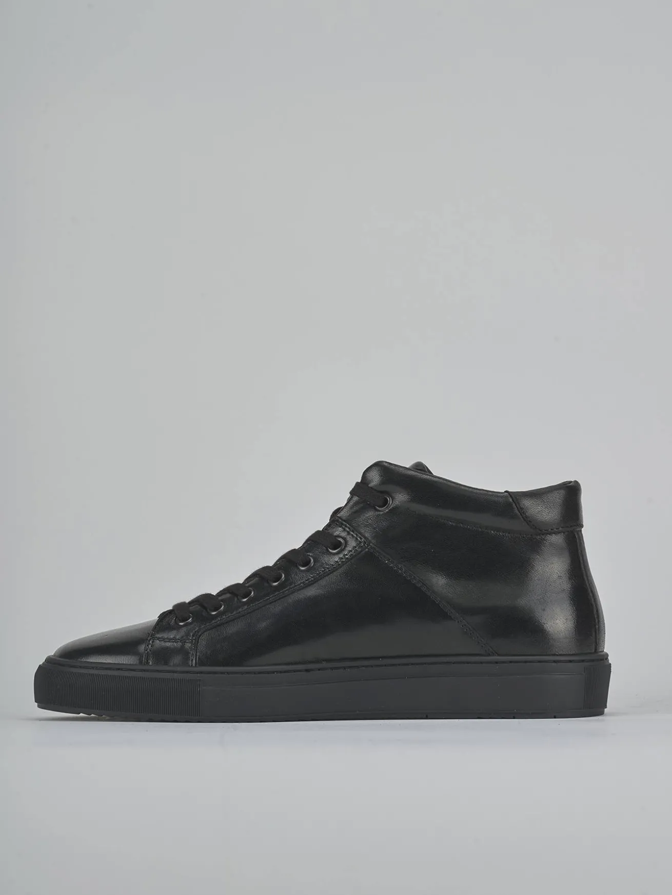 Sneakers tacco 1cm pelle nero