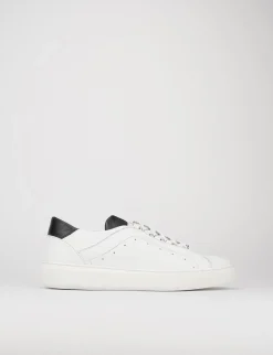 snkrs fondo gomma e soletto interno in vera pelle. tomaia in morbida pelle bianco