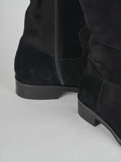 Stivale elasticizzato tacco 2 cm nero camoscio