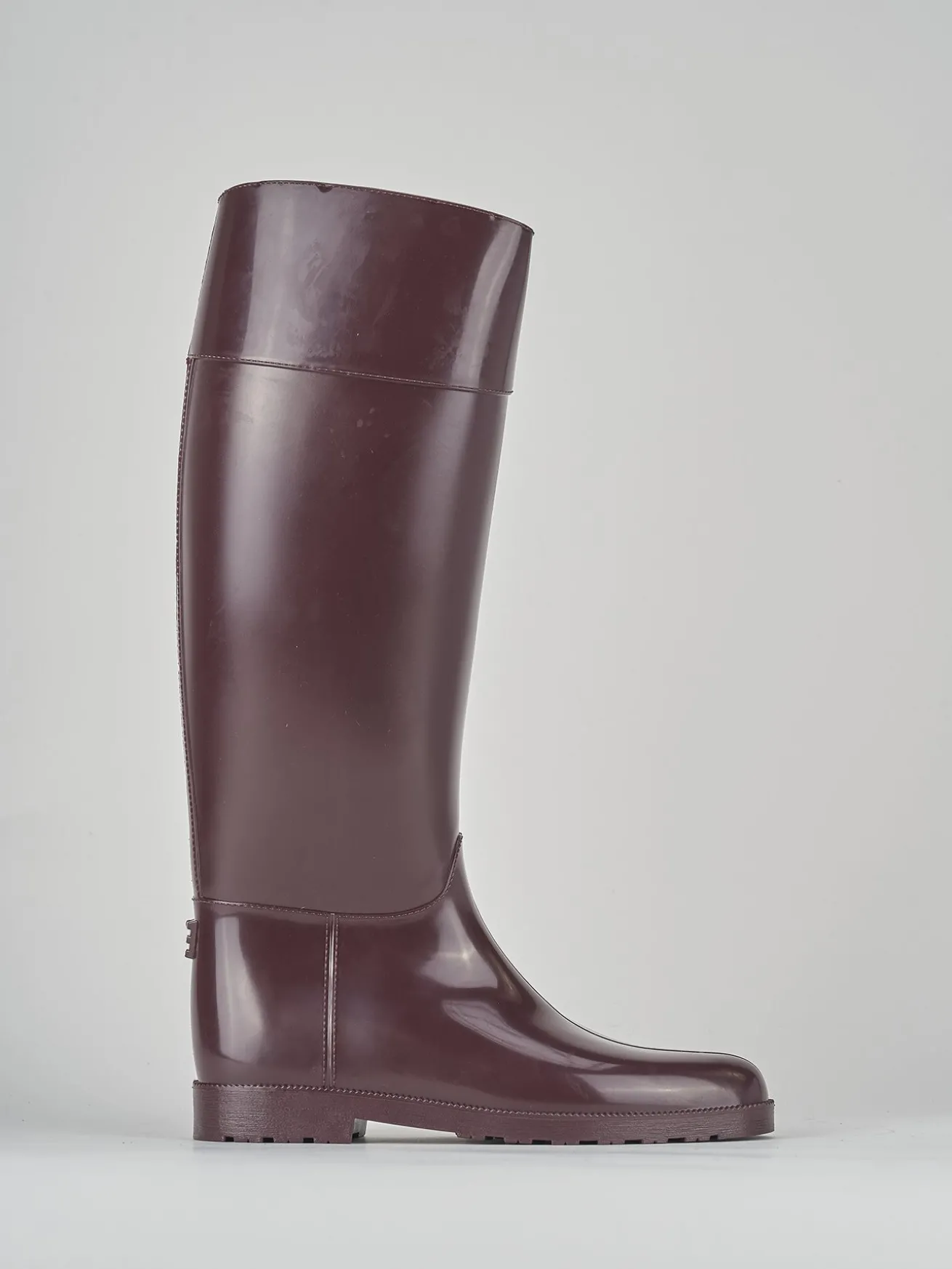 Stivale tacco 2 cm bordo' gomma