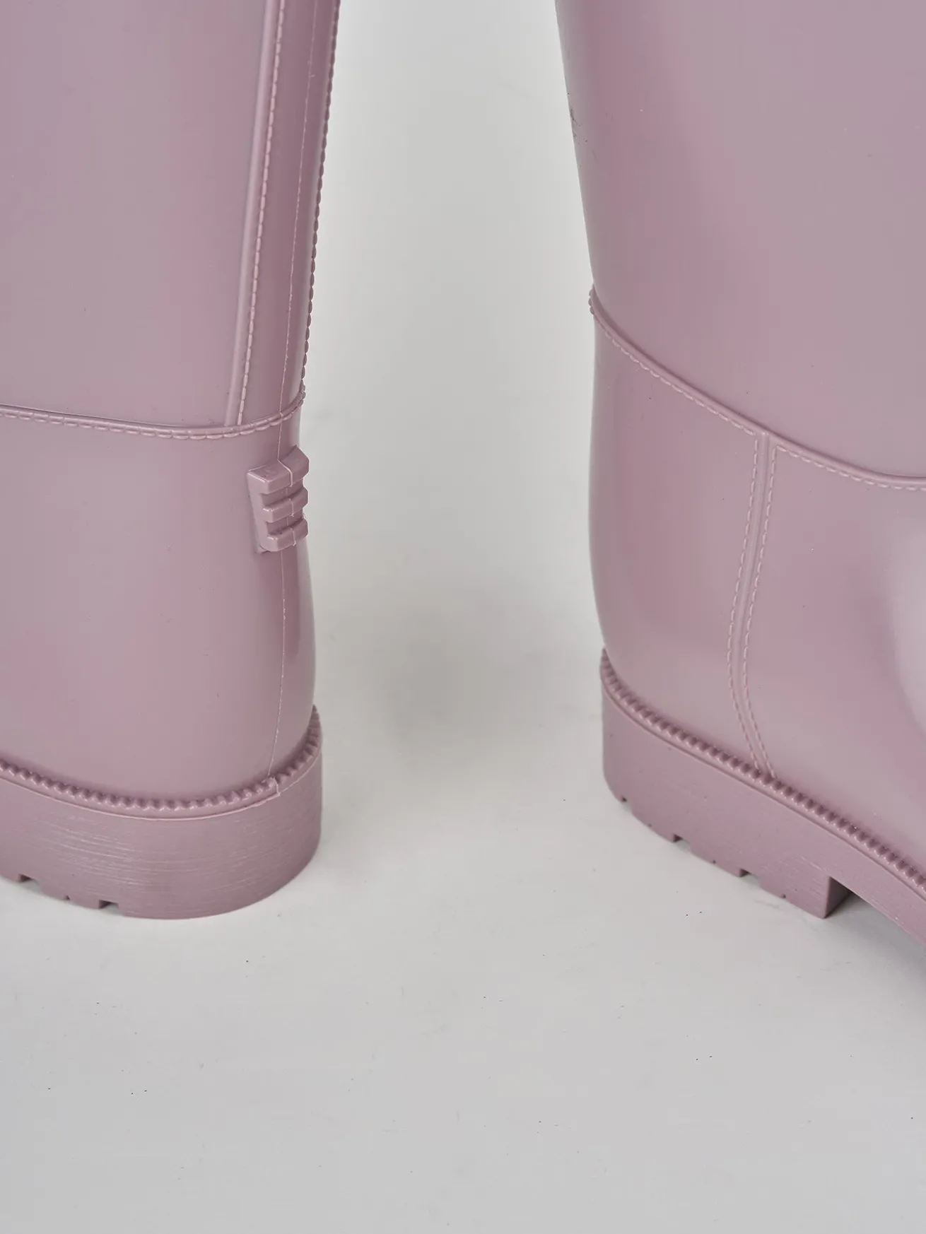 Stivale tacco 2 cm rosa gomma