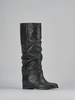 Stivale tacco 2 cm nero pelle