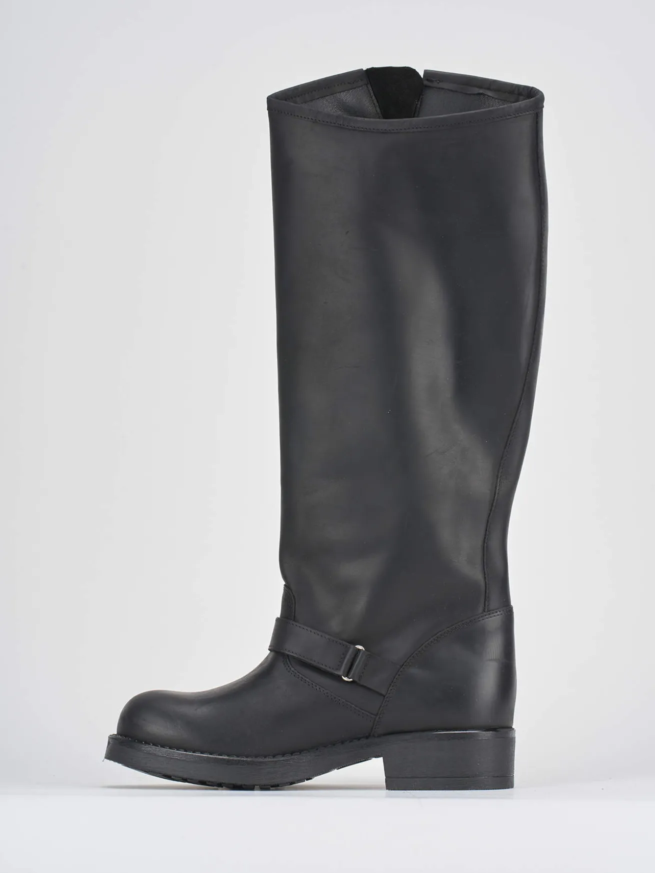 Stivale tacco 2 cm nero pelle