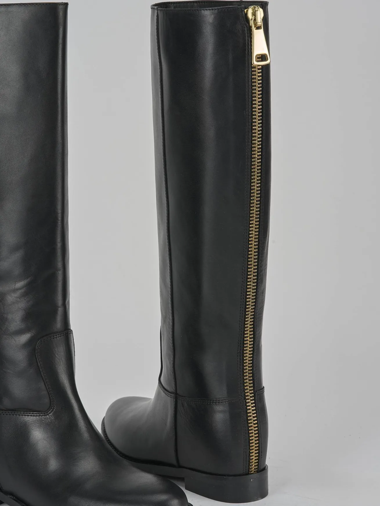 Stivale tacco 2 cm nero pelle