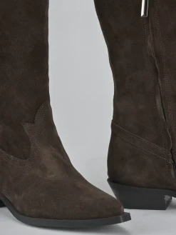 Stivale tacco 3 cm testa camoscio