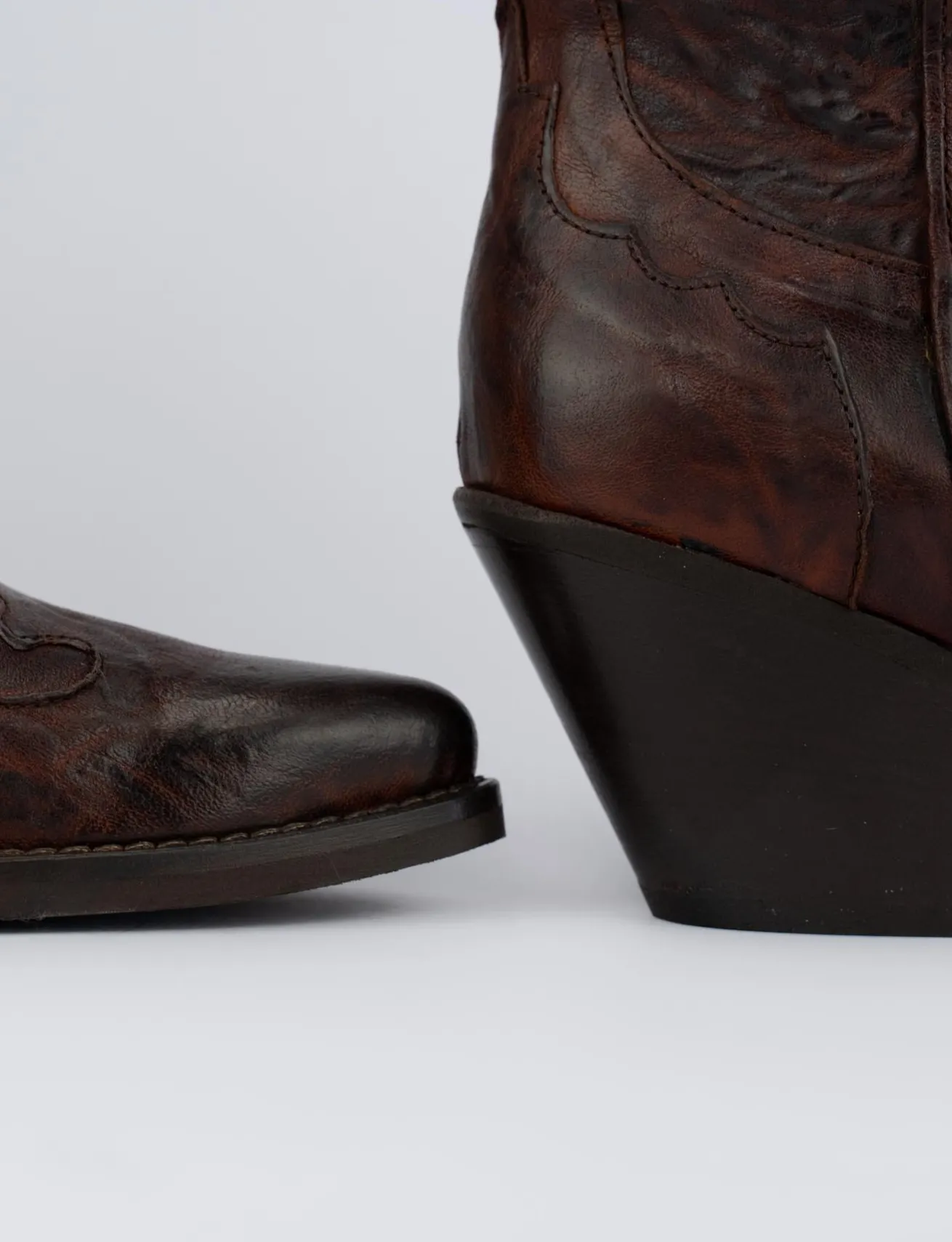Stivale texano tacco 5 cm marrone pelle