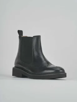 Stivale tronchetto tacco 2 cm nero pelle