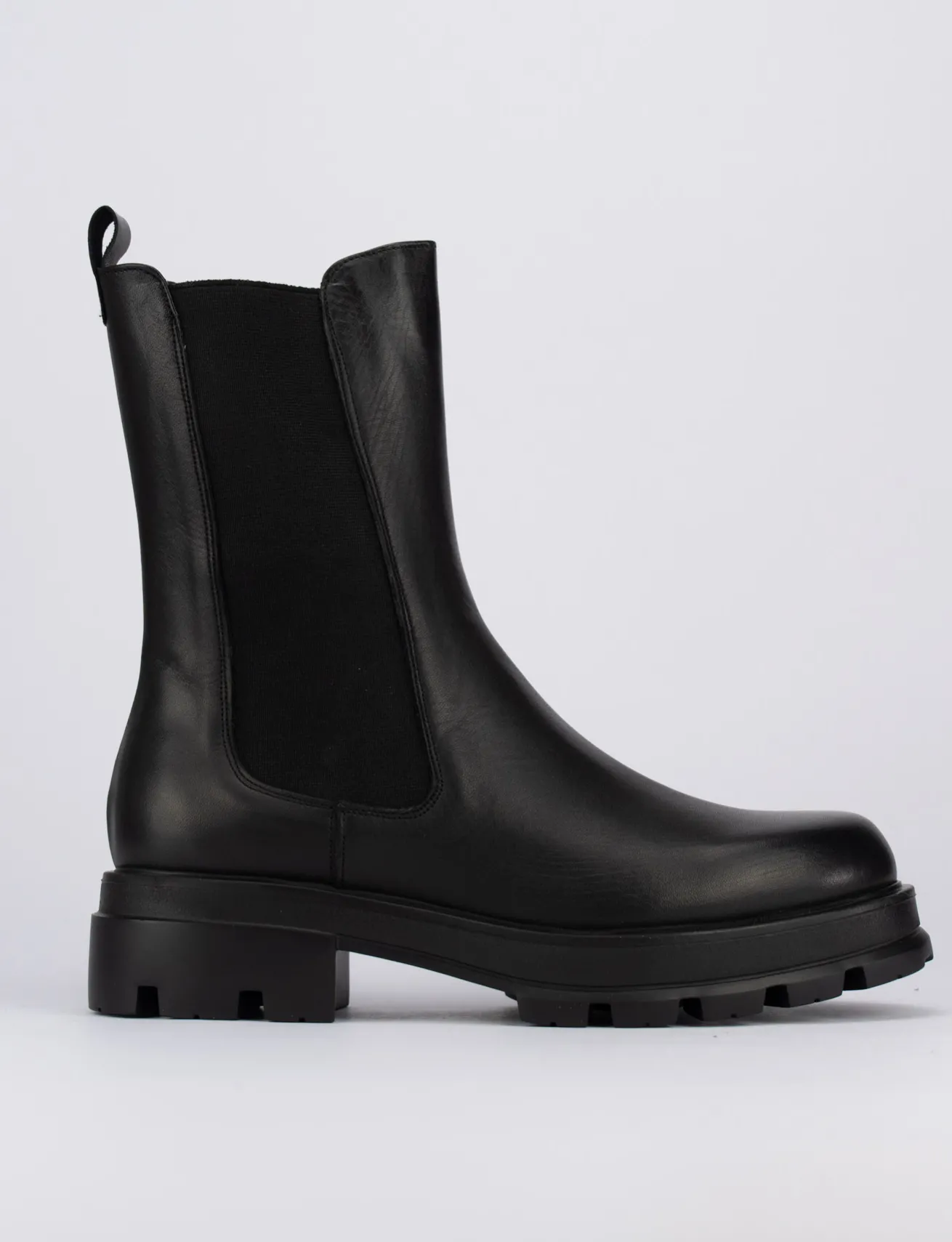 Stivale tronchetto tacco 2 cm nero pelle