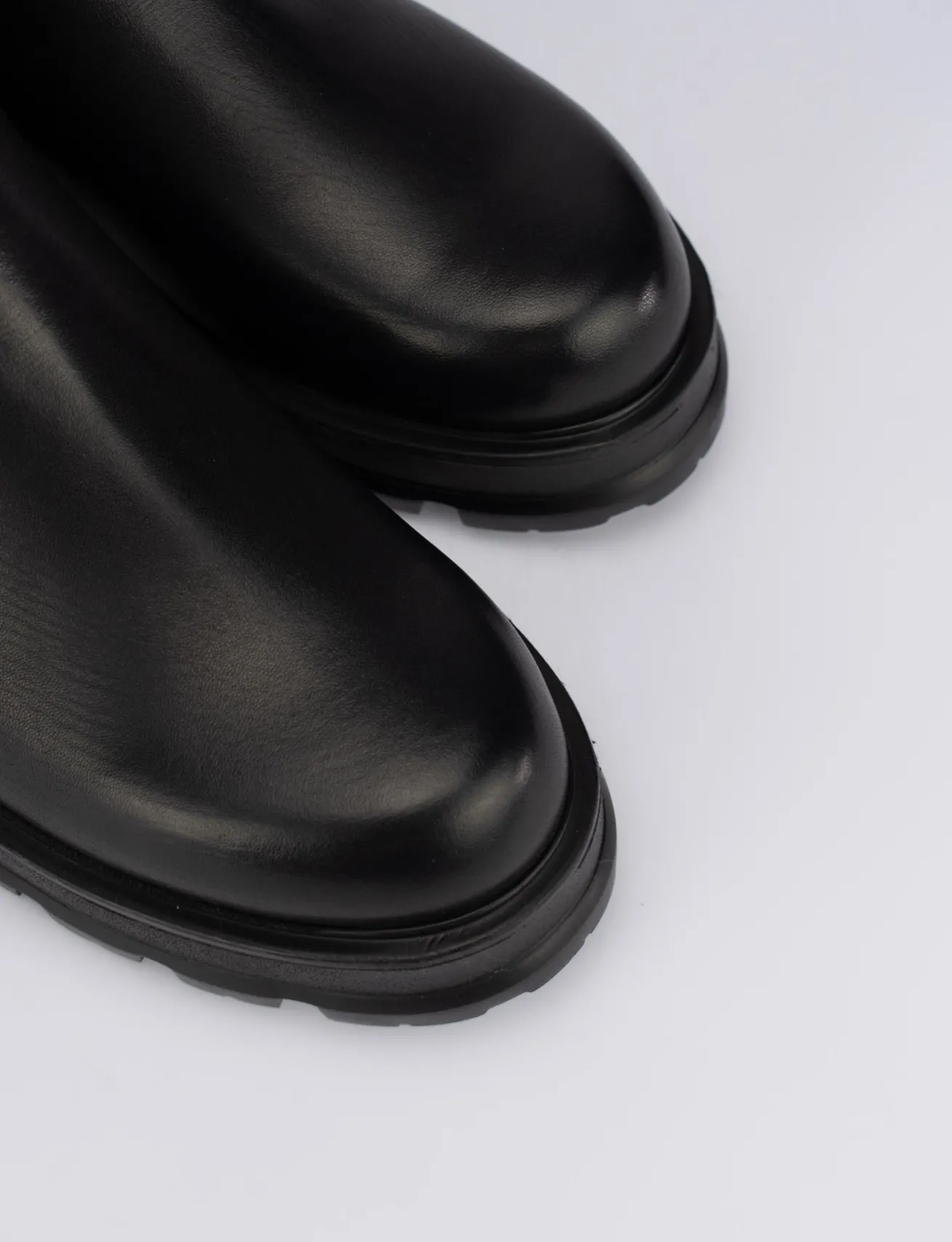 Stivale tronchetto tacco 2 cm nero pelle