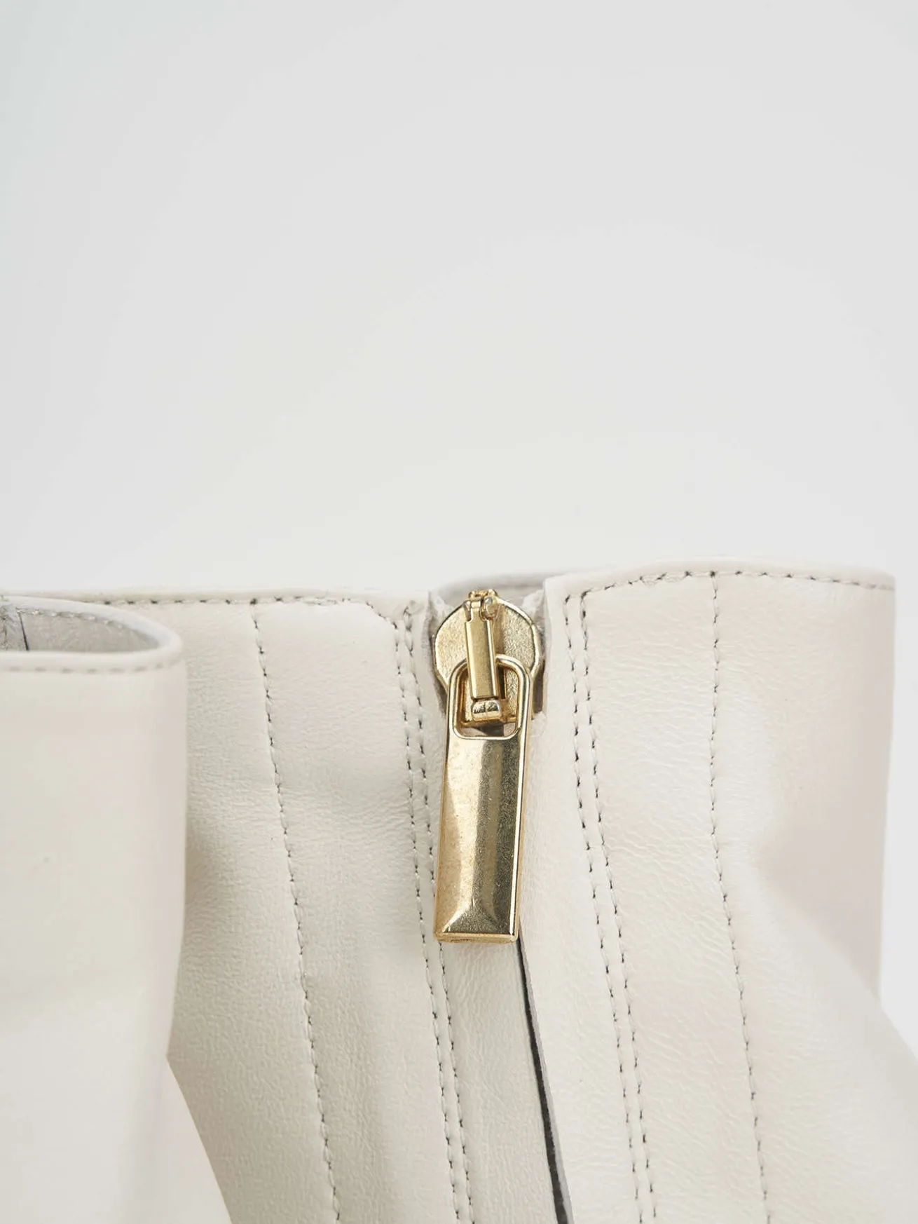 Stivale tronchetto tacco 5 cm bianco pelle