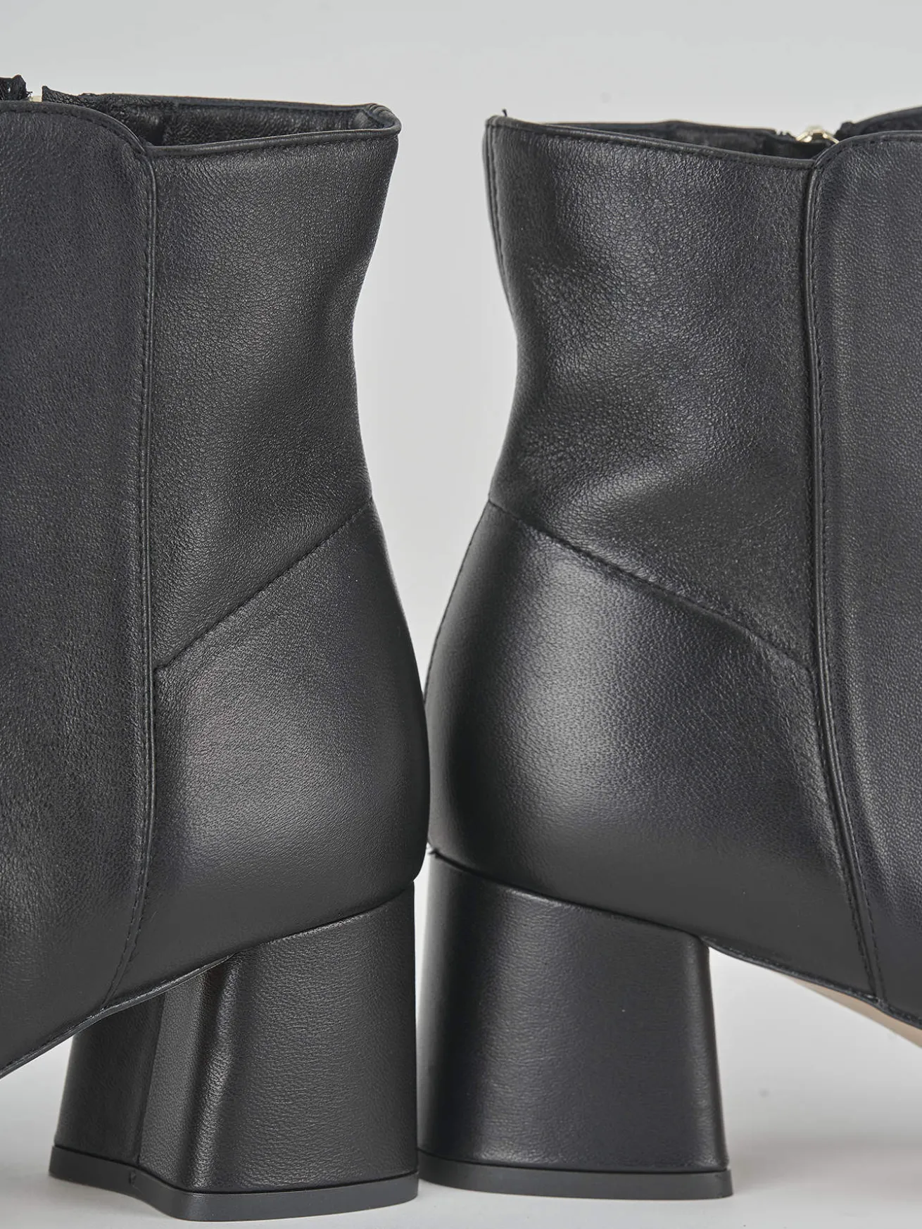 Stivale tronchetto tacco 5 cm nero pelle