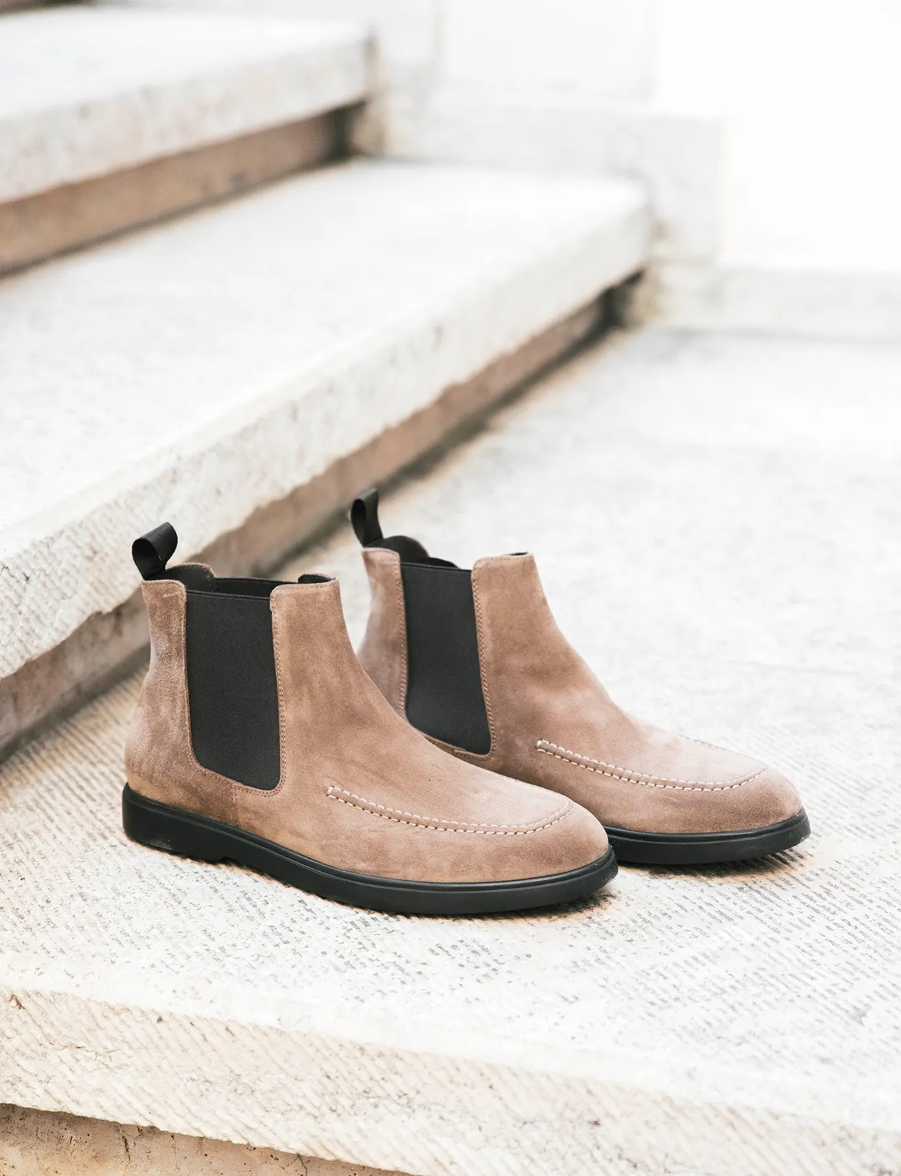 Stivaletti camoscio beige