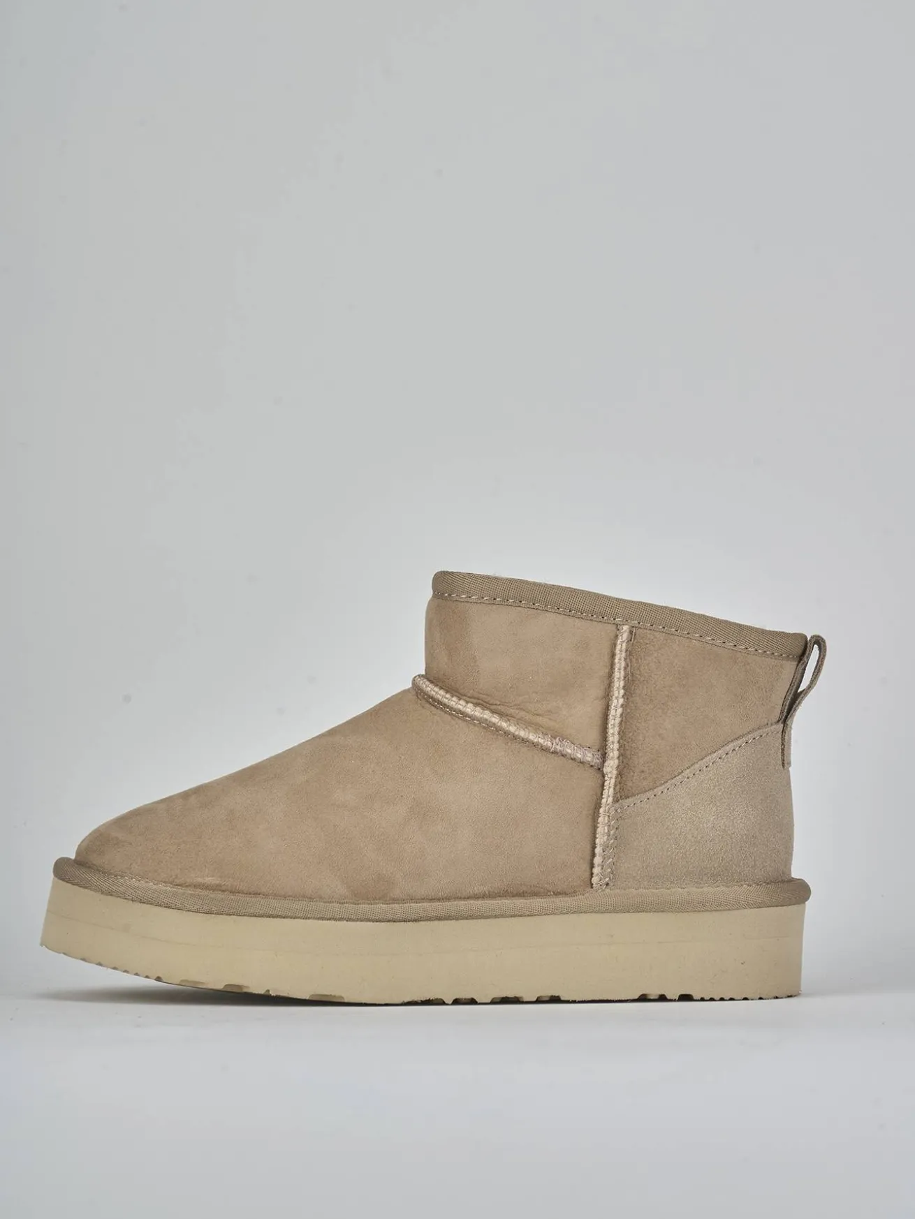 Stivaletti camoscio beige