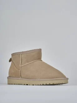 Stivaletti camoscio beige