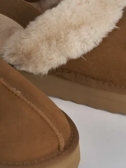 Stivaletti camoscio marrone