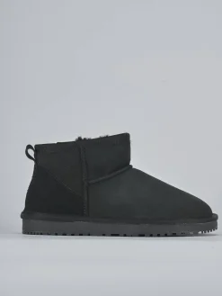 Stivaletti camoscio nero