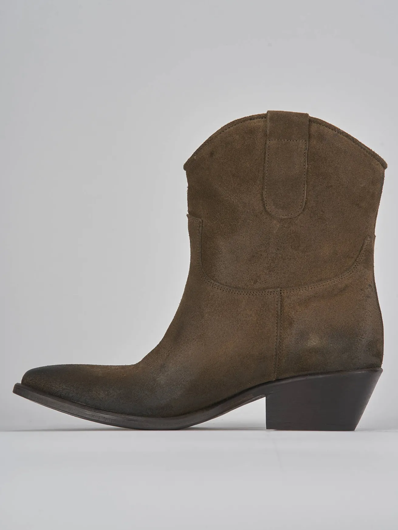 Stivaletti tacco 3cm camoscio beige