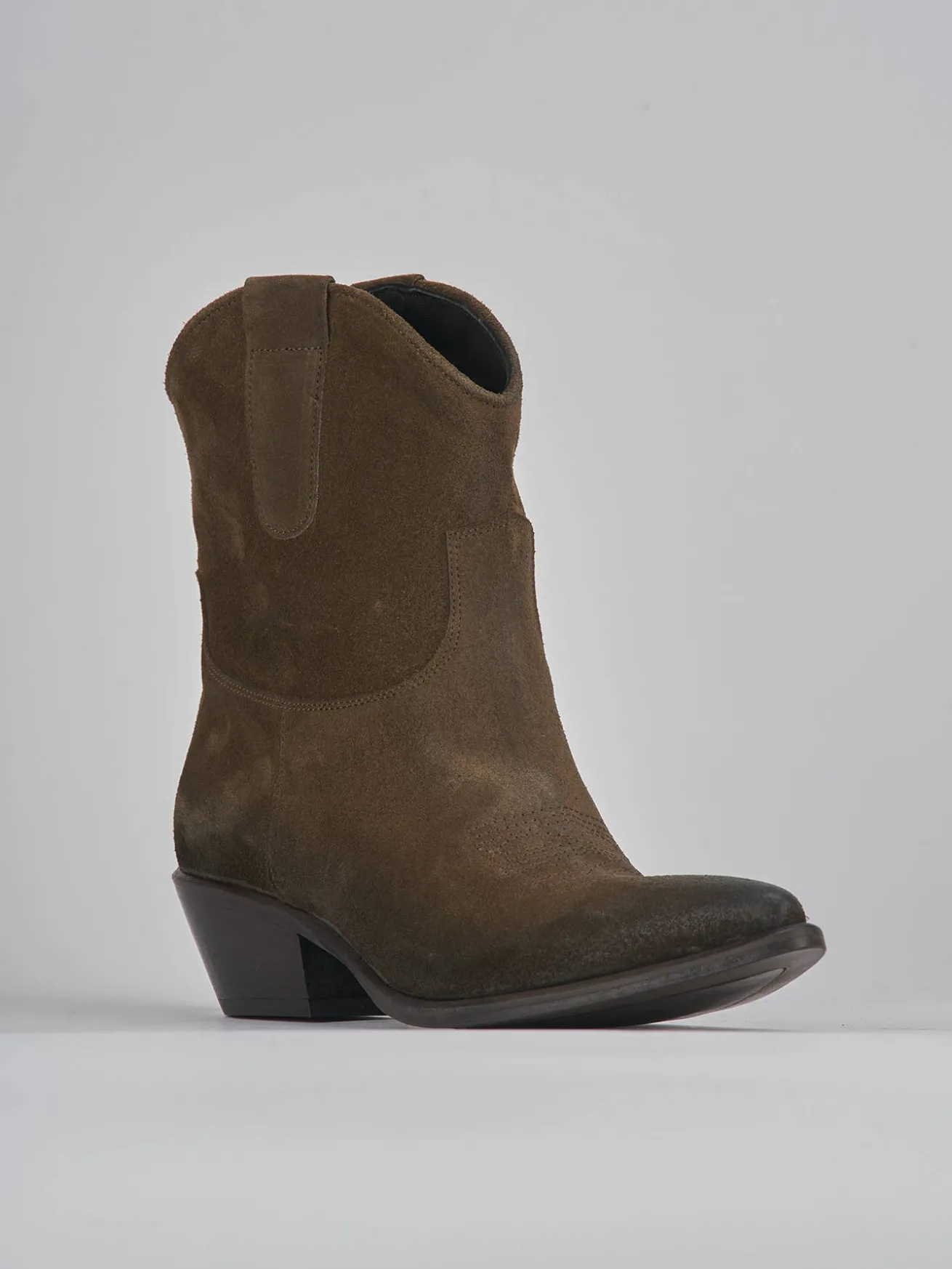 Stivaletti tacco 3cm camoscio beige