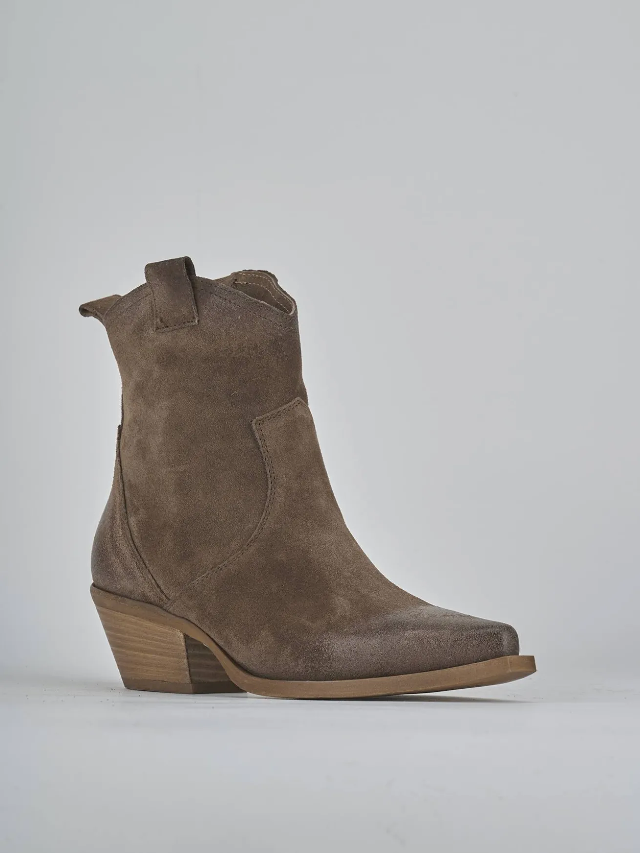 Stivaletti tacco 5cm camoscio beige