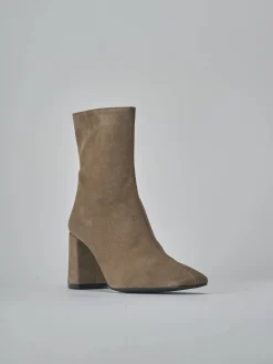 Stivaletti tacco 7cm camoscio beige