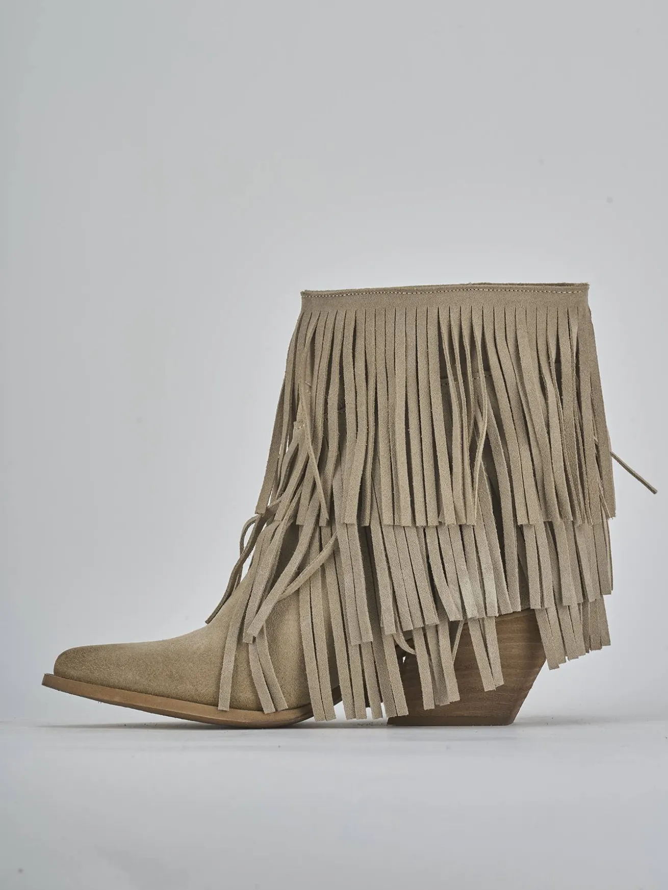 Stivaletti tacco 7cm camoscio beige