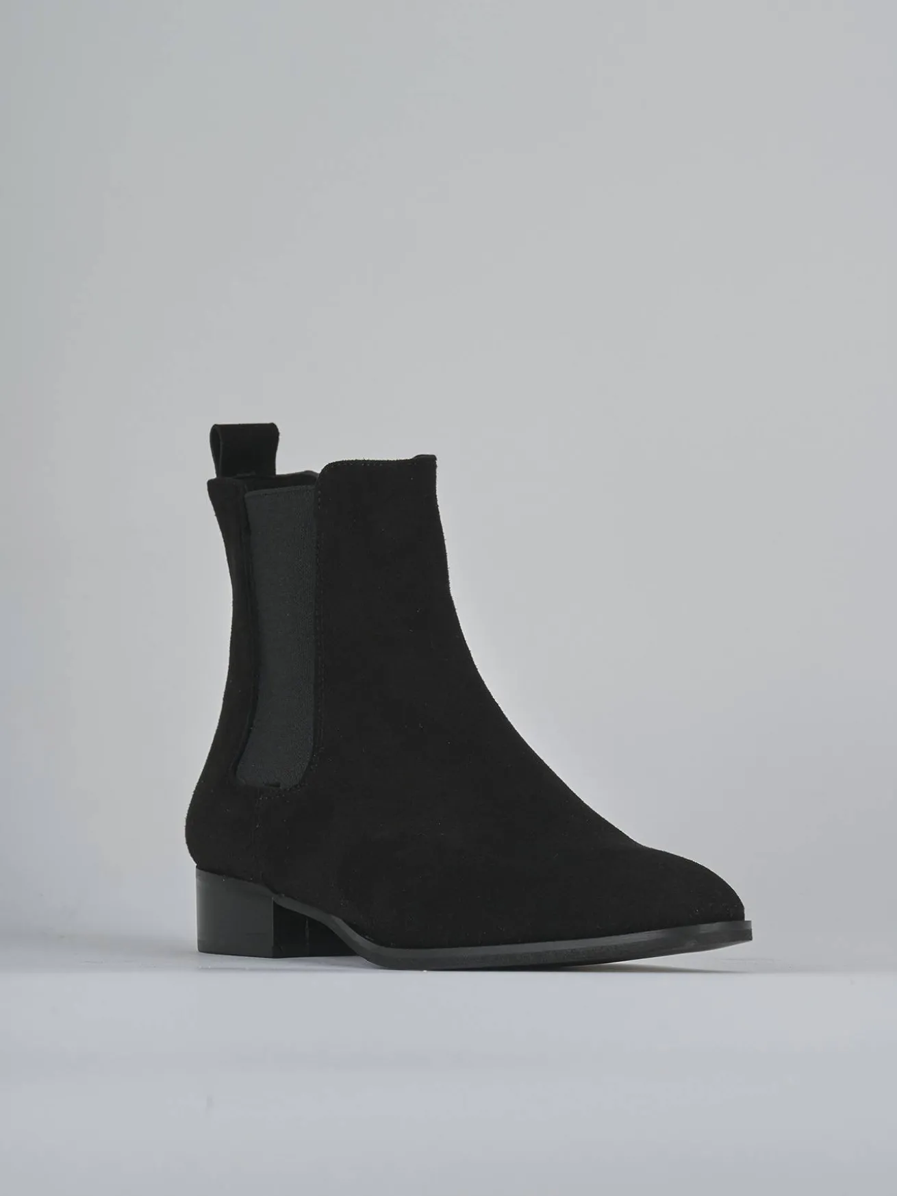 Stivaletti tacco 3cm camoscio nero