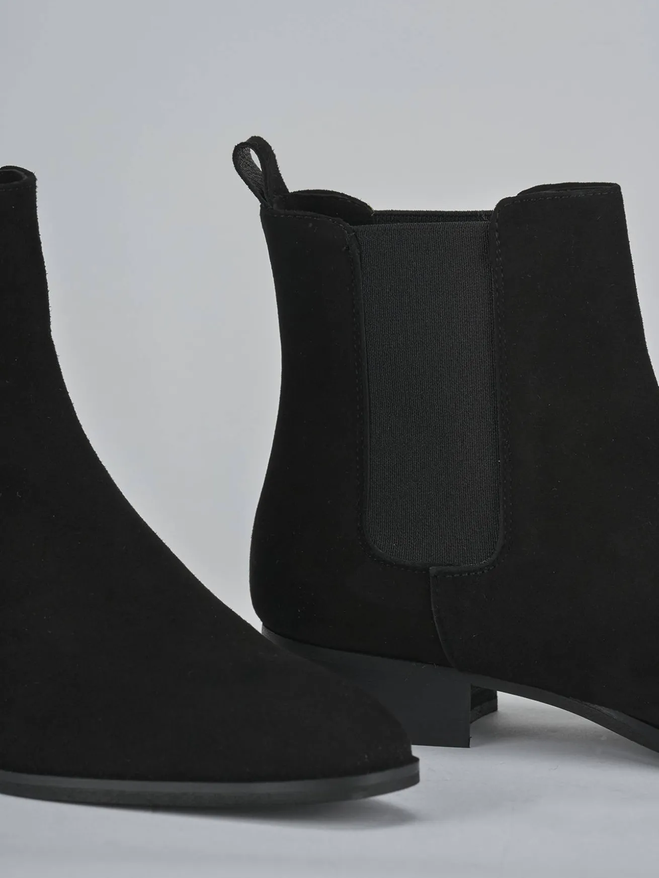 Stivaletti tacco 3cm camoscio nero