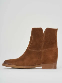 Stivaletti tacco 2cm camoscio marrone