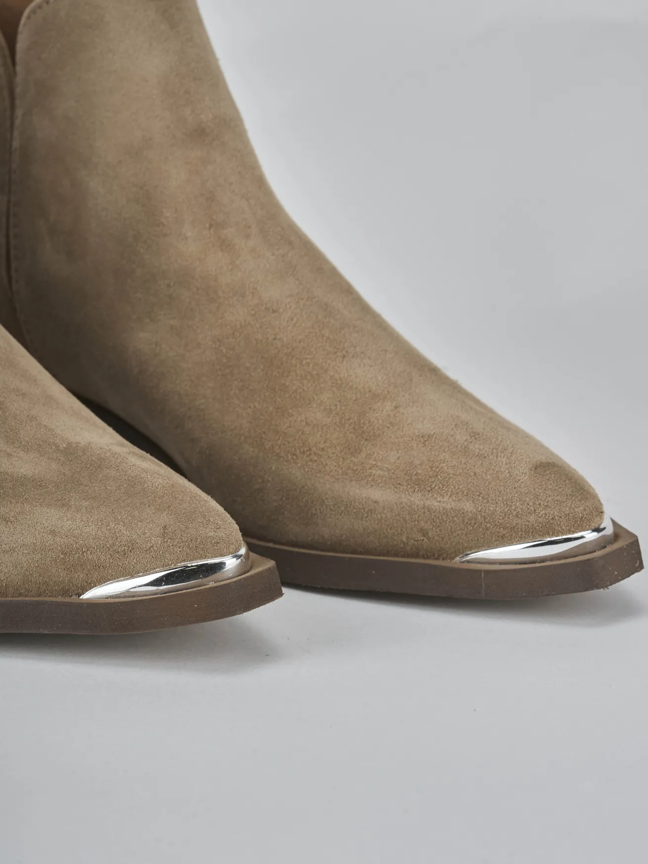 Stivaletti tacco 3cm camoscio marrone