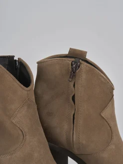 Stivaletti tacco 7cm camoscio beige