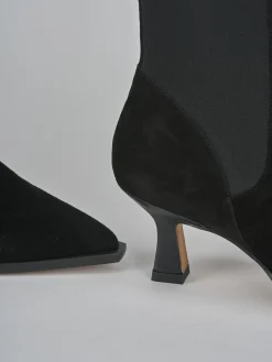 Stivaletti tacco 5cm camoscio nero