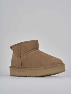 Stivaletti tacco 2cm camoscio beige