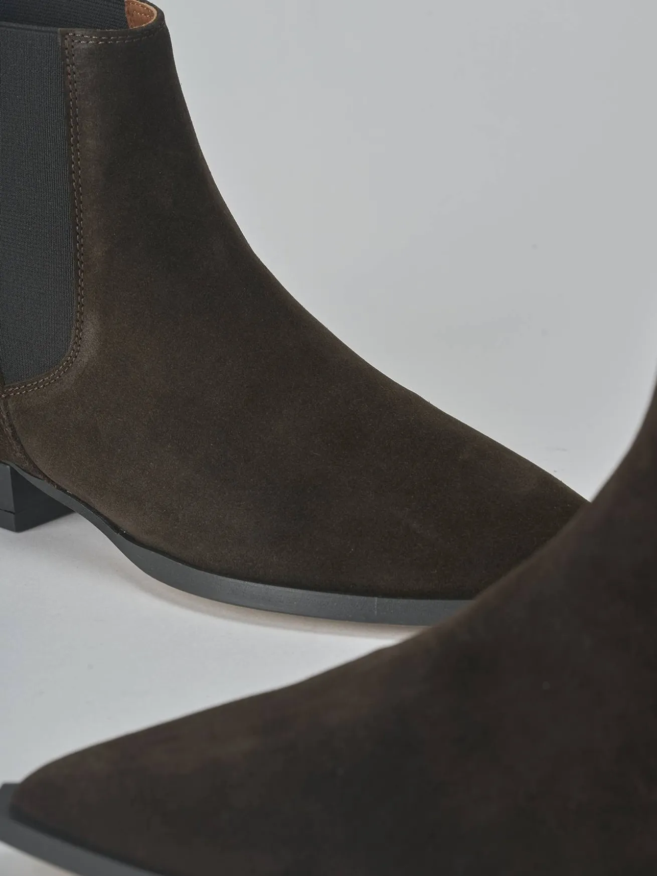 Stivaletti tacco 2cm camoscio testa